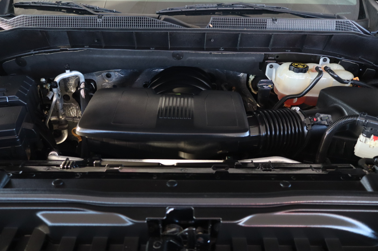 Chevrolet Silverado 1500 4WD Crew Cab 147" RST 2020