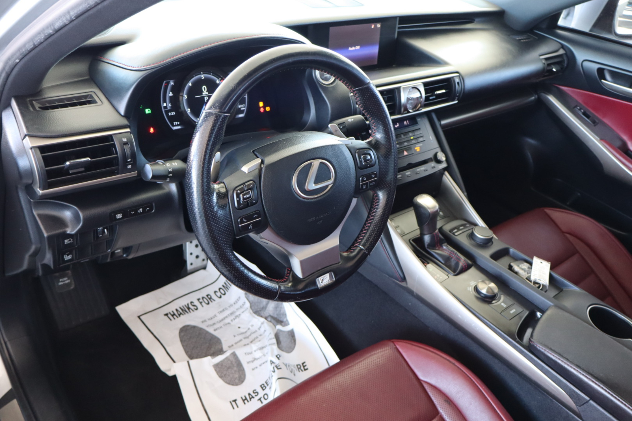 Lexus IS IS 300 RWD 2018