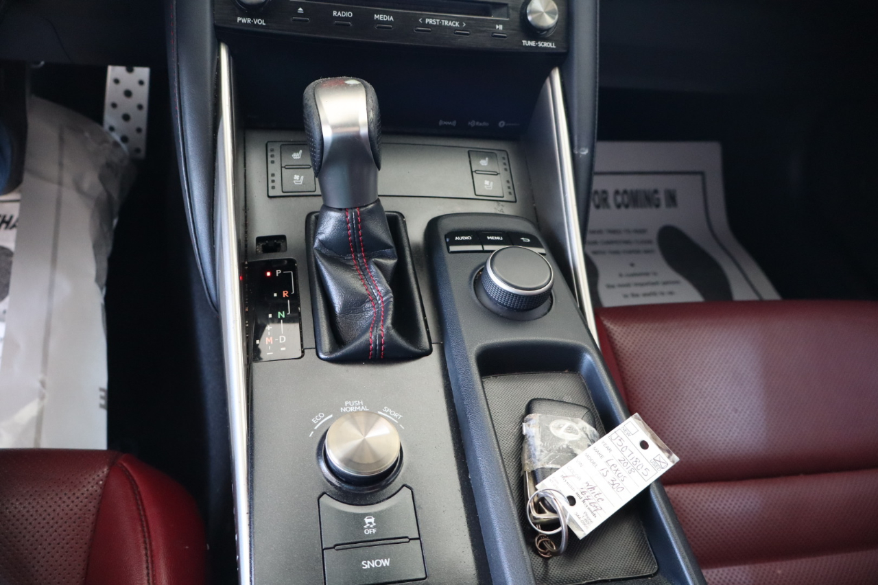 Lexus IS IS 300 RWD 2018