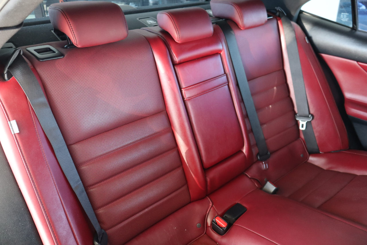 Lexus IS IS 300 RWD 2018