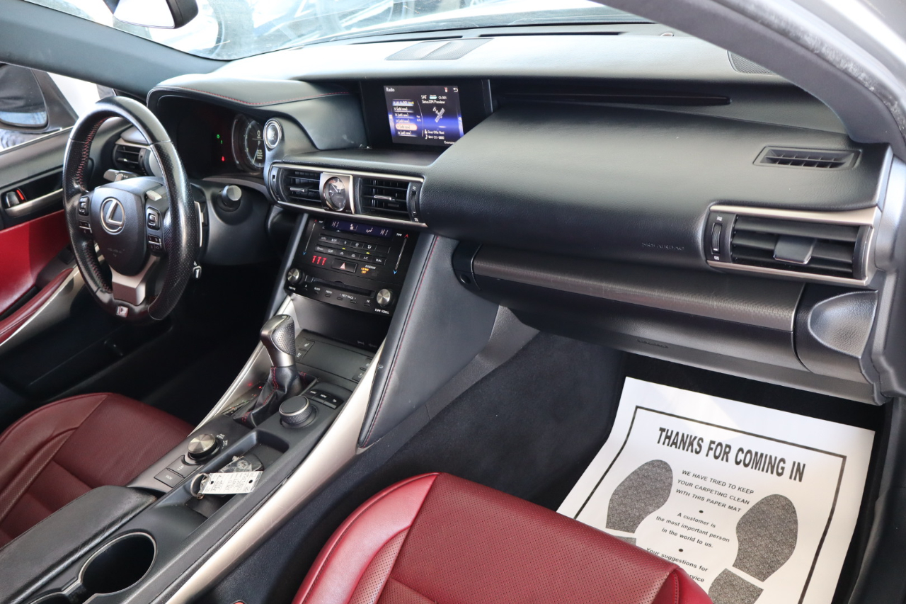 Lexus IS IS 300 RWD 2018