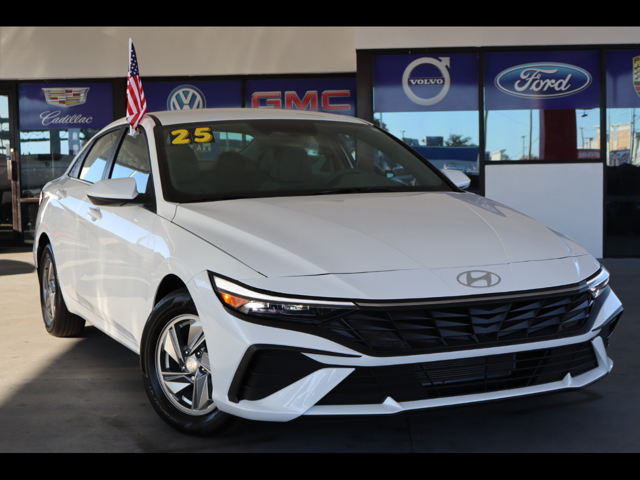 2025 Hyundai Elantra SE IVT