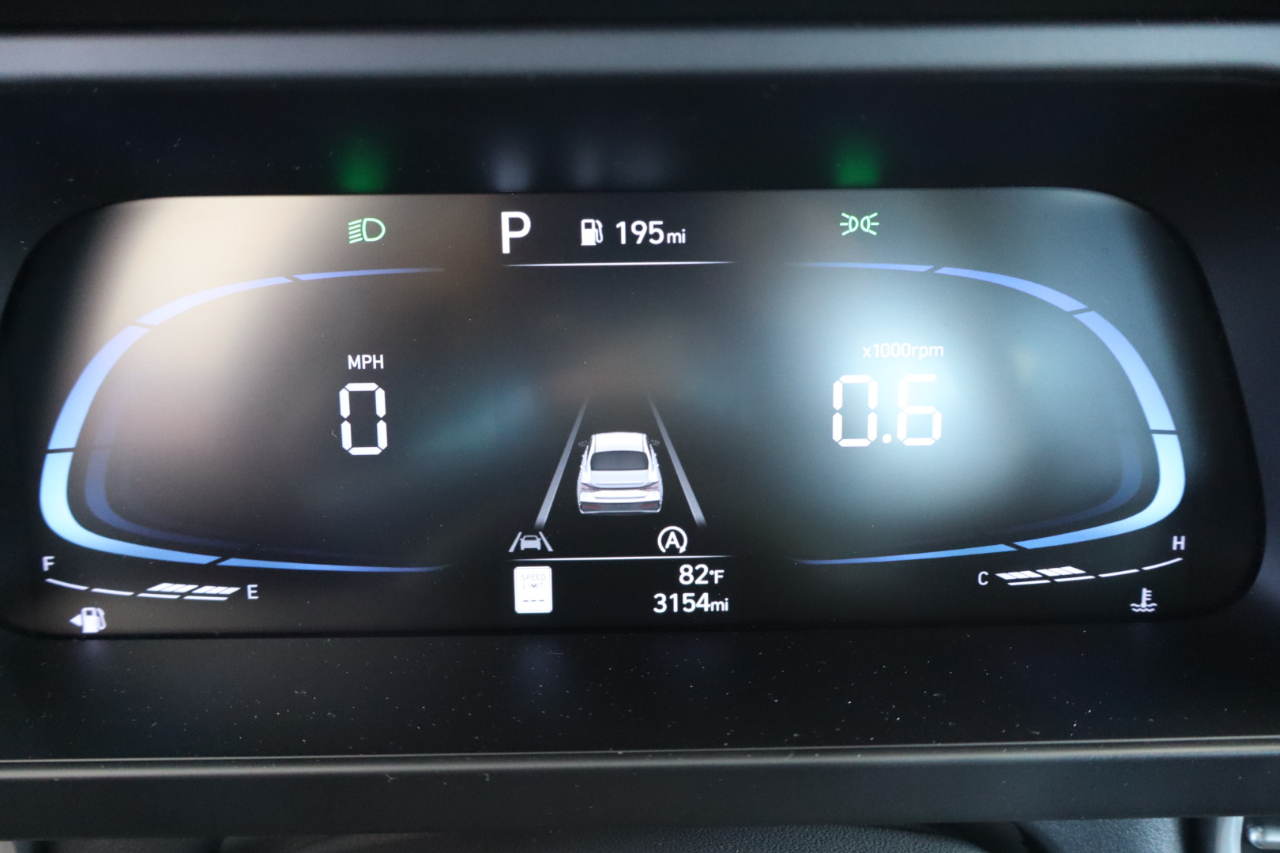 Hyundai Elantra SE IVT 2025