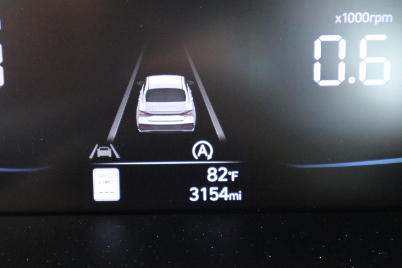 Hyundai Elantra SE IVT 2025