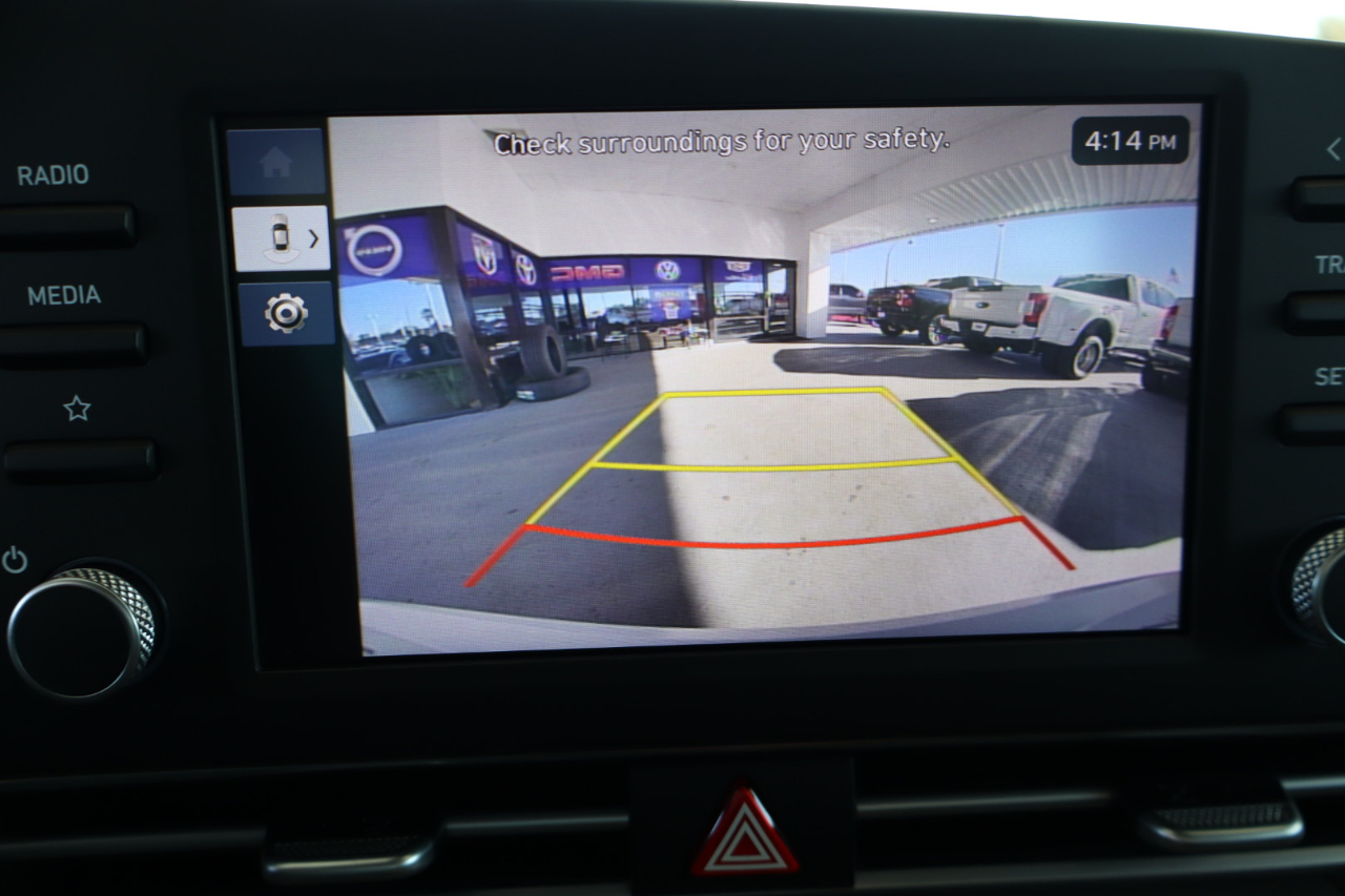 Hyundai Elantra SE IVT 2025