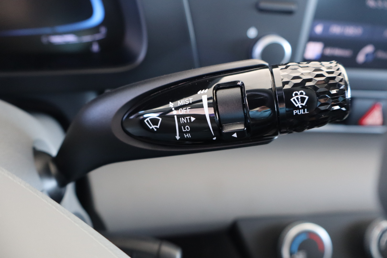 Hyundai Elantra SE IVT 2025