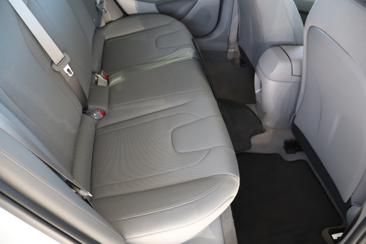 Hyundai Elantra SE IVT 2025