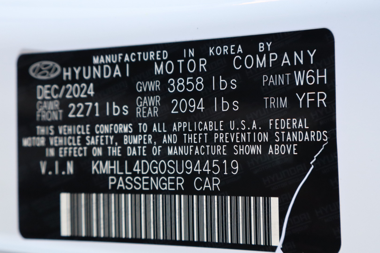 Hyundai Elantra SE IVT 2025