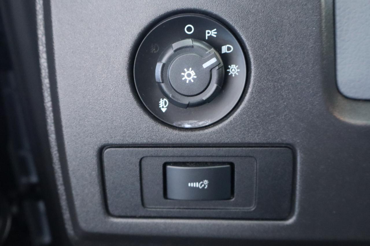 Ford F-150 2WD SuperCrew 145" Lariat 2014