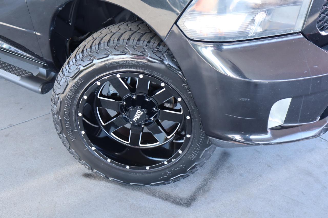 RAM 1500 2WD Quad Cab 140.5" Express 2016