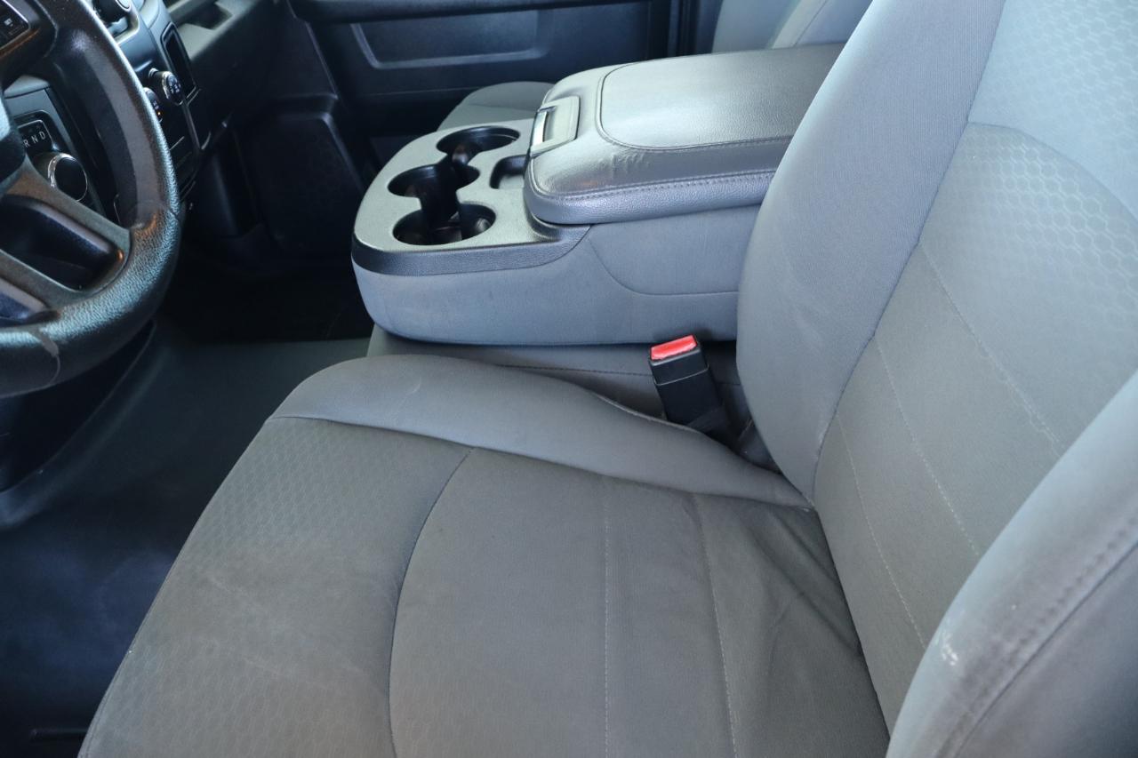 RAM 1500 2WD Quad Cab 140.5" Express 2016