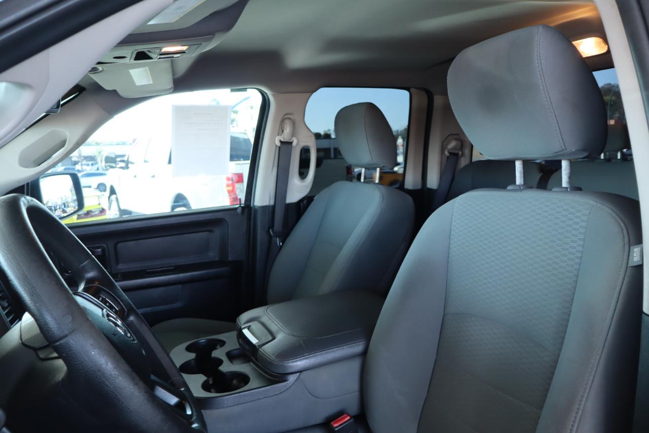 RAM 1500 2WD Quad Cab 140.5" Express 2016