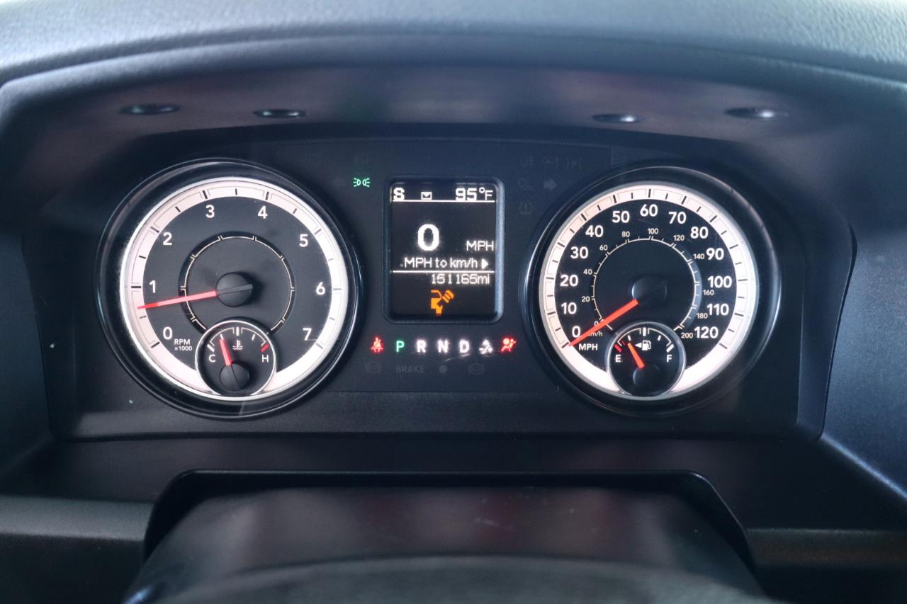 RAM 1500 2WD Quad Cab 140.5" Express 2016