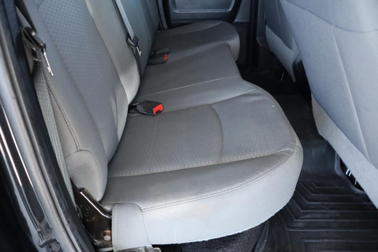 RAM 1500 2WD Quad Cab 140.5" Express 2016