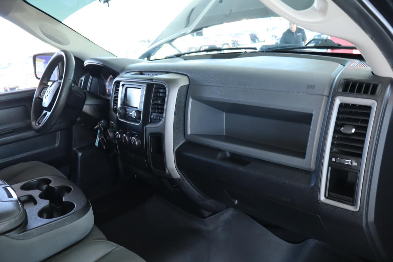 RAM 1500 2WD Quad Cab 140.5" Express 2016