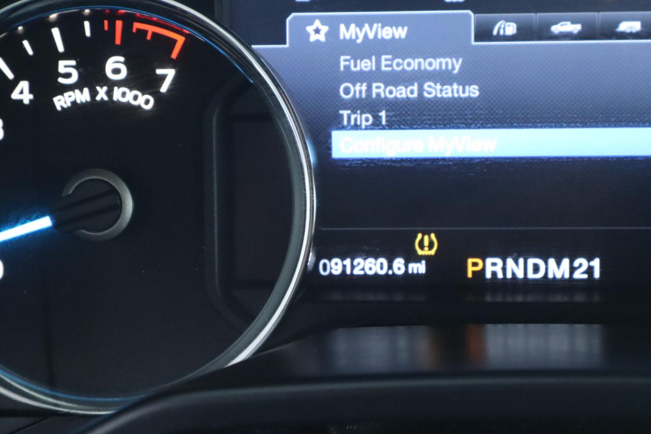 Ford F-150 4WD SuperCrew 139" Lariat 2015