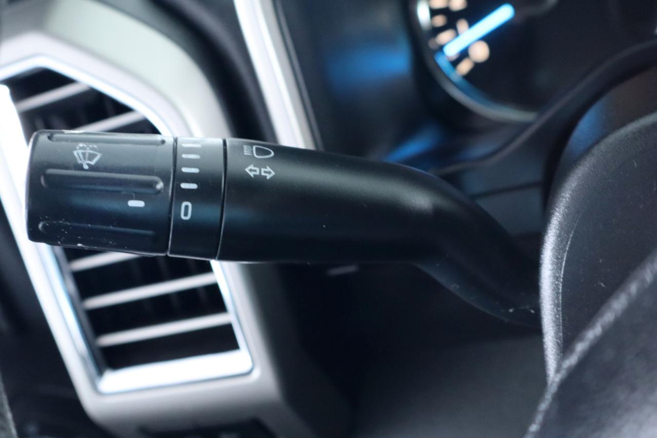 Ford F-150 4WD SuperCrew 139" Lariat 2015