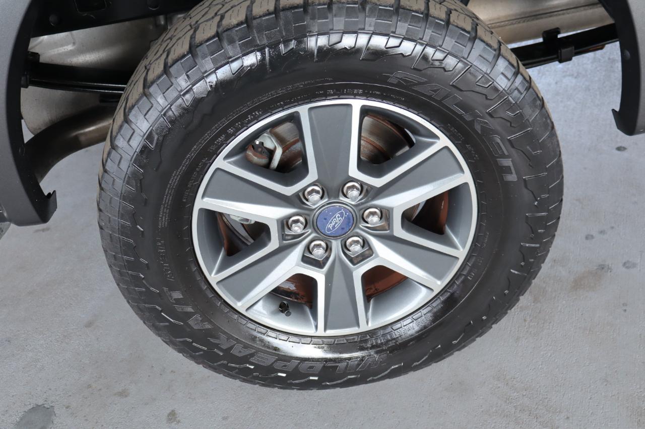 Ford F-150 4WD SuperCrew 139" Lariat 2015