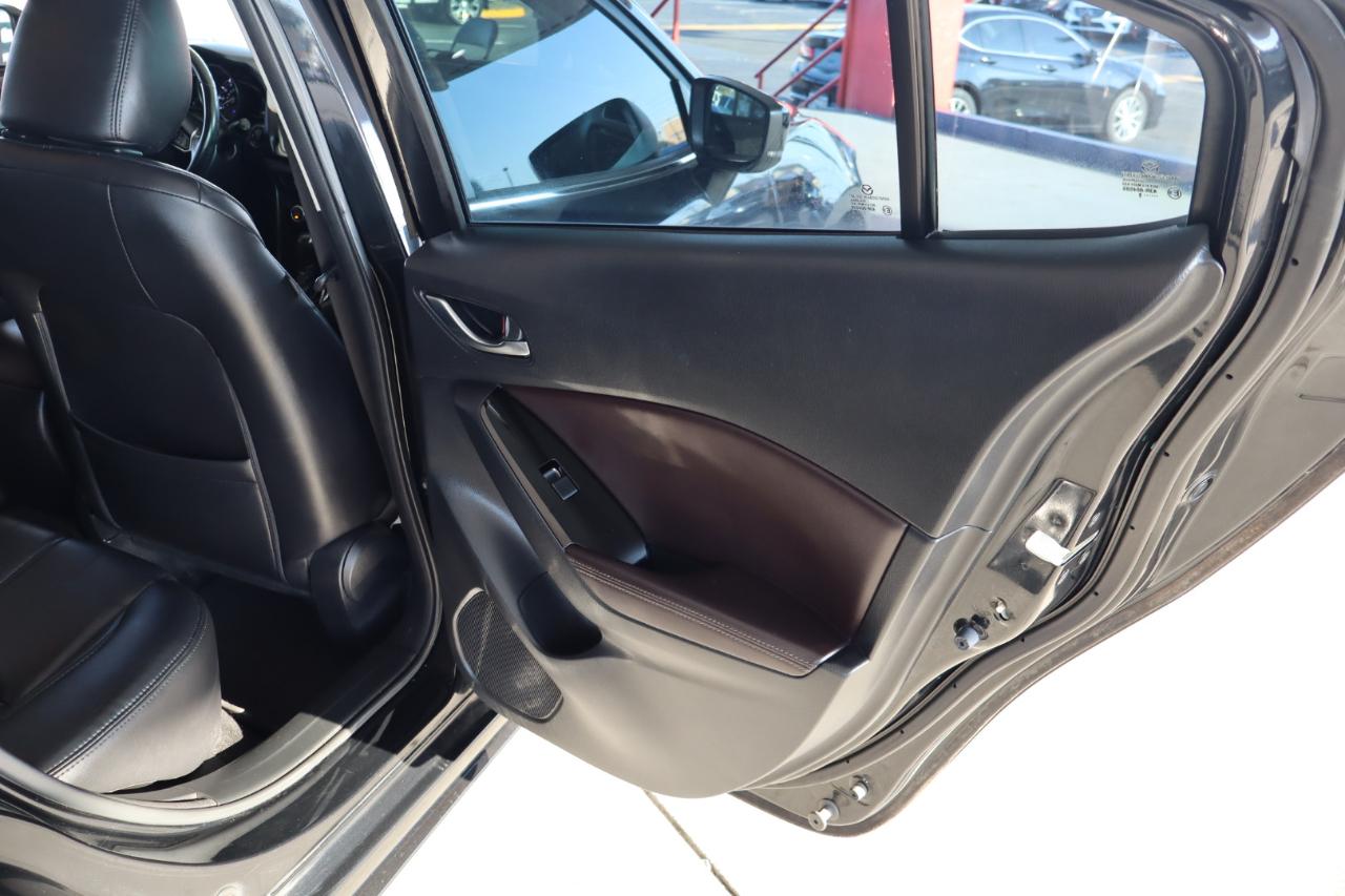 Mazda Mazda3 5-Door Touring Auto 2018