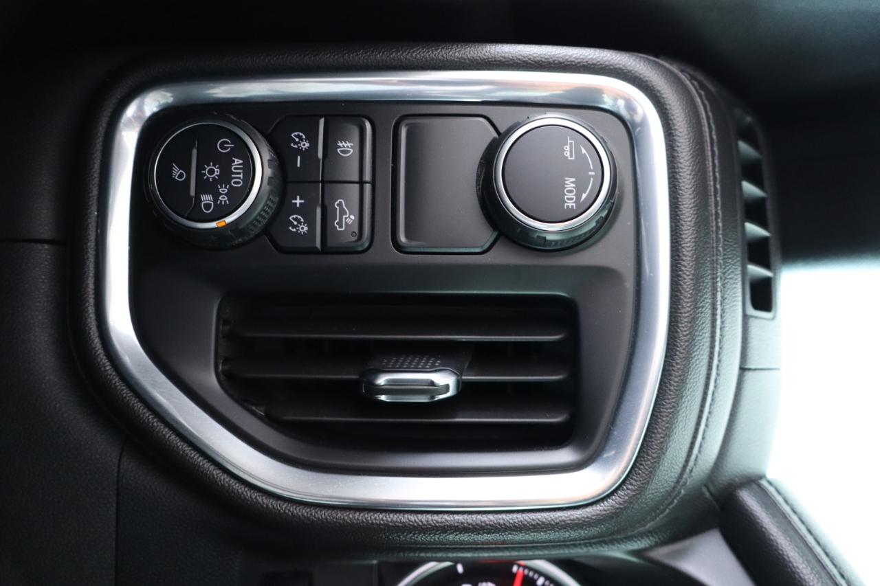 Chevrolet Silverado 1500 2WD Crew Cab 147" High Country 2020