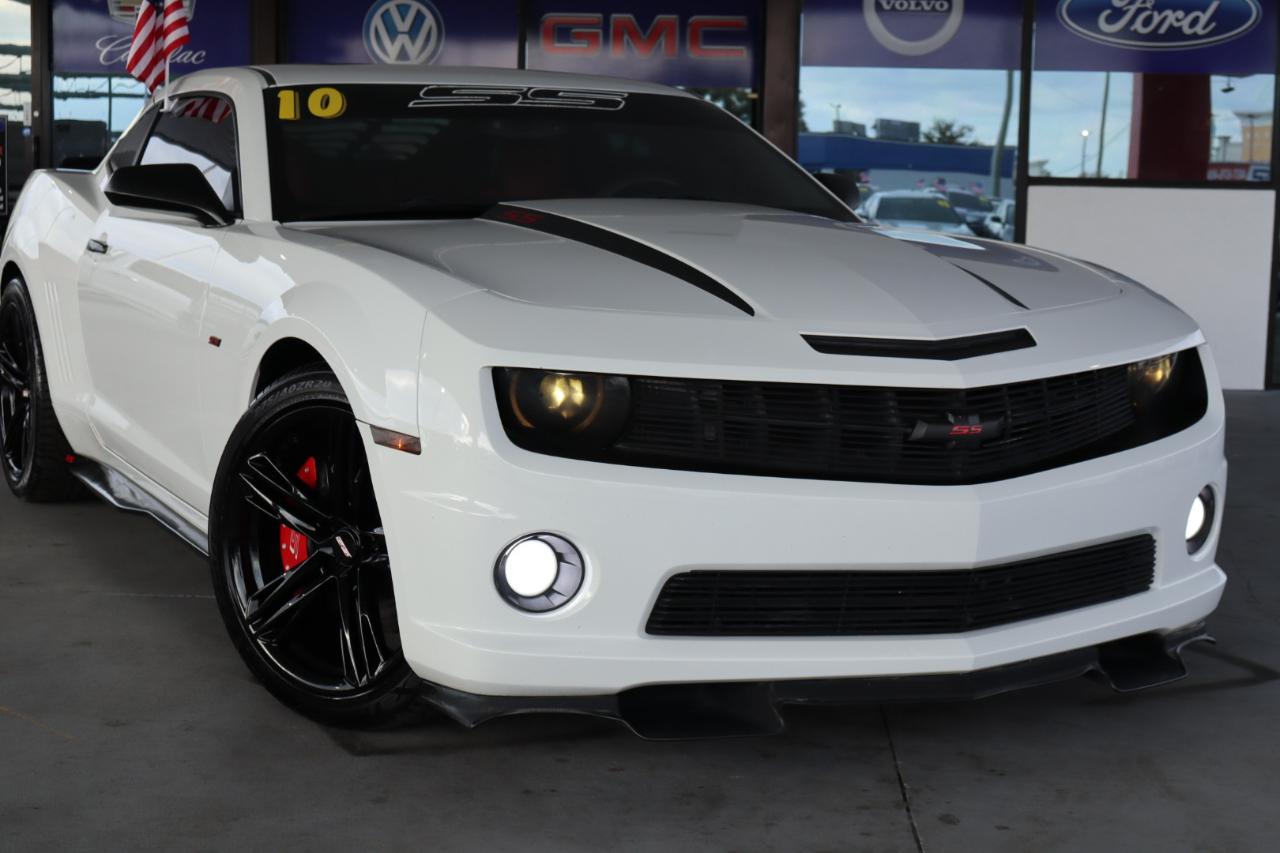 Chevrolet Camaro 2dr Cpe 2SS 2011