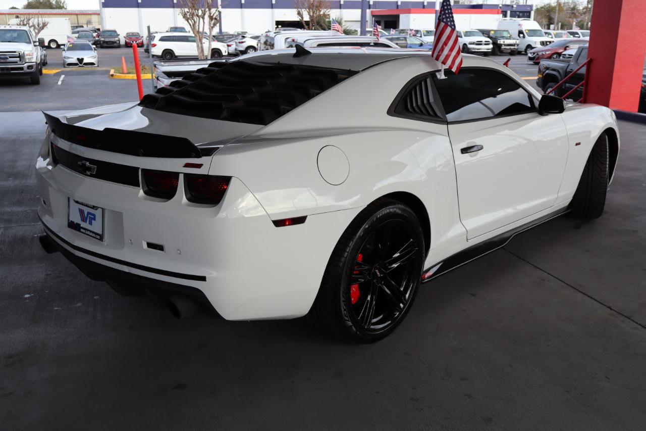 Chevrolet Camaro 2dr Cpe 2SS 2011