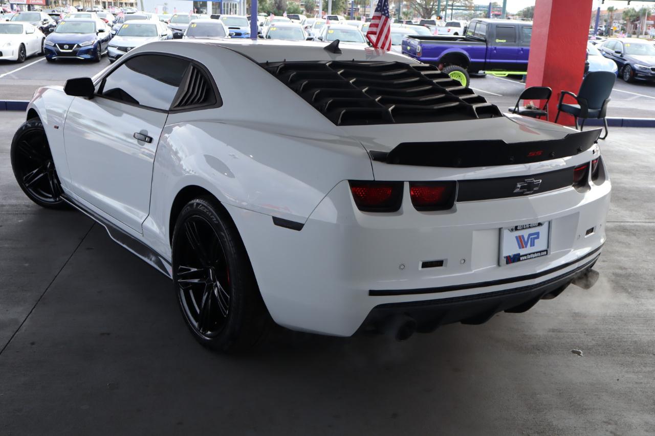 Chevrolet Camaro 2dr Cpe 2SS 2011