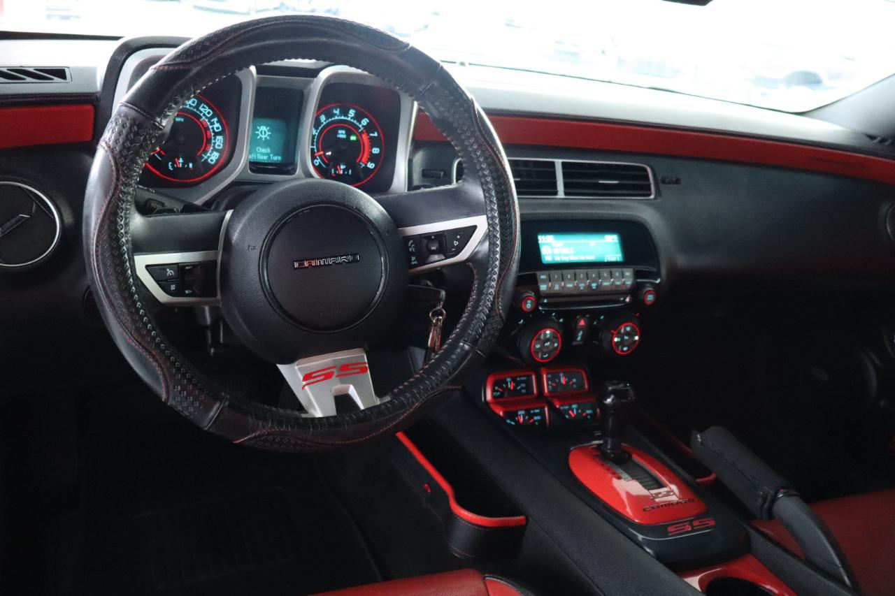 Chevrolet Camaro 2dr Cpe 2SS 2011