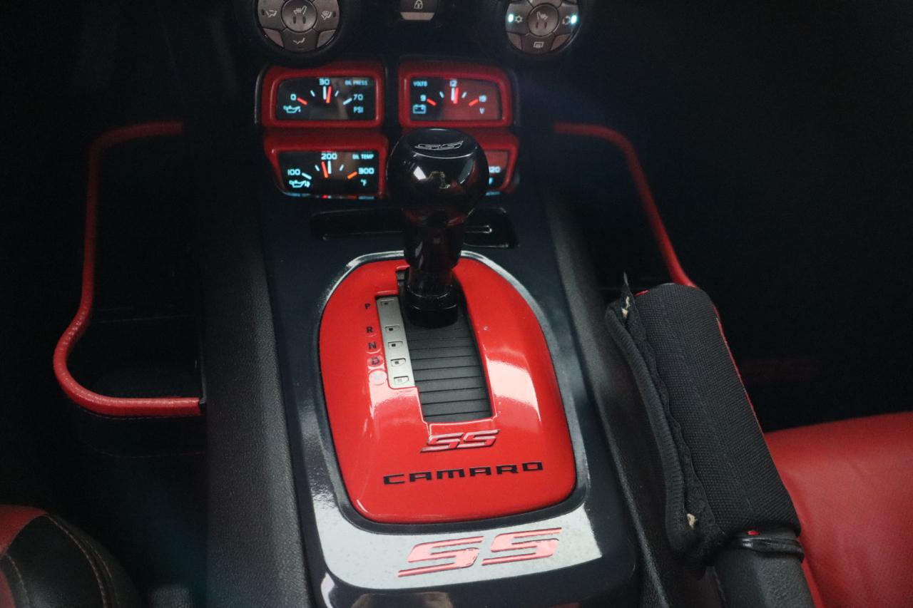 Chevrolet Camaro 2dr Cpe 2SS 2011