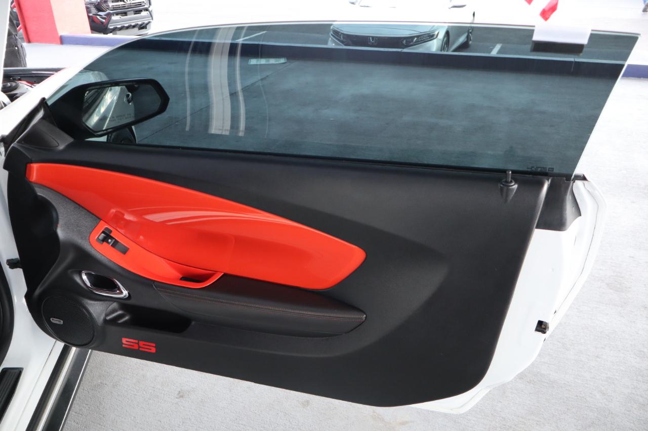 Chevrolet Camaro 2dr Cpe 2SS 2011