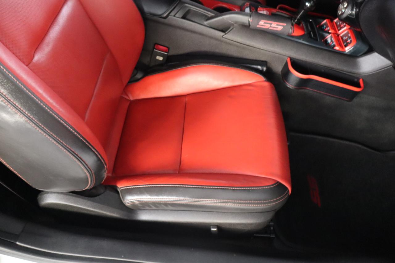 Chevrolet Camaro 2dr Cpe 2SS 2011