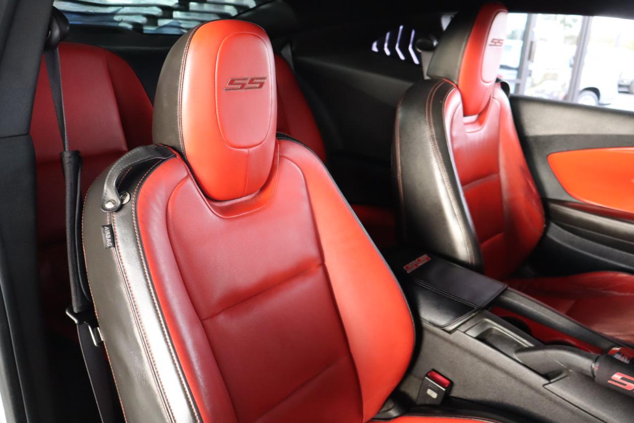 Chevrolet Camaro 2dr Cpe 2SS 2011