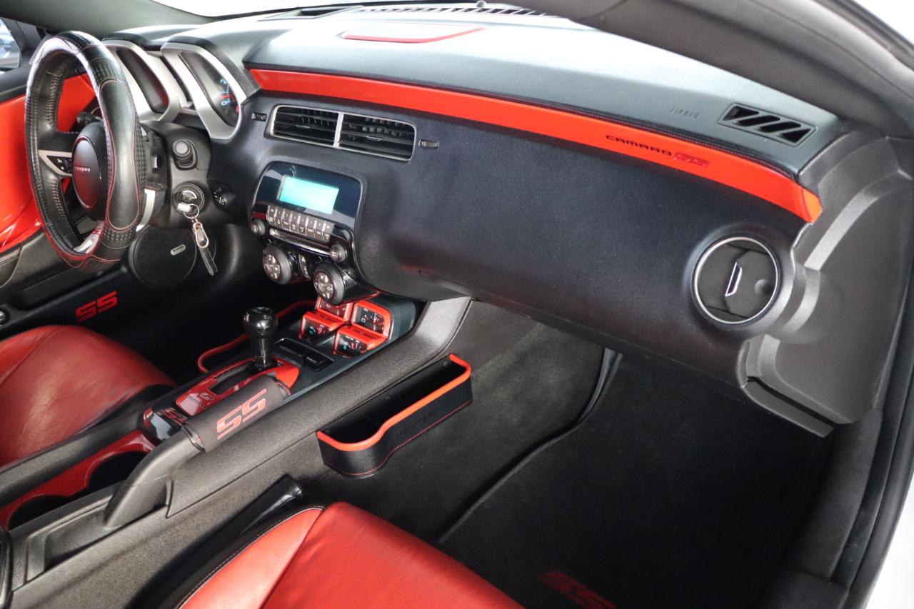 Chevrolet Camaro 2dr Cpe 2SS 2011