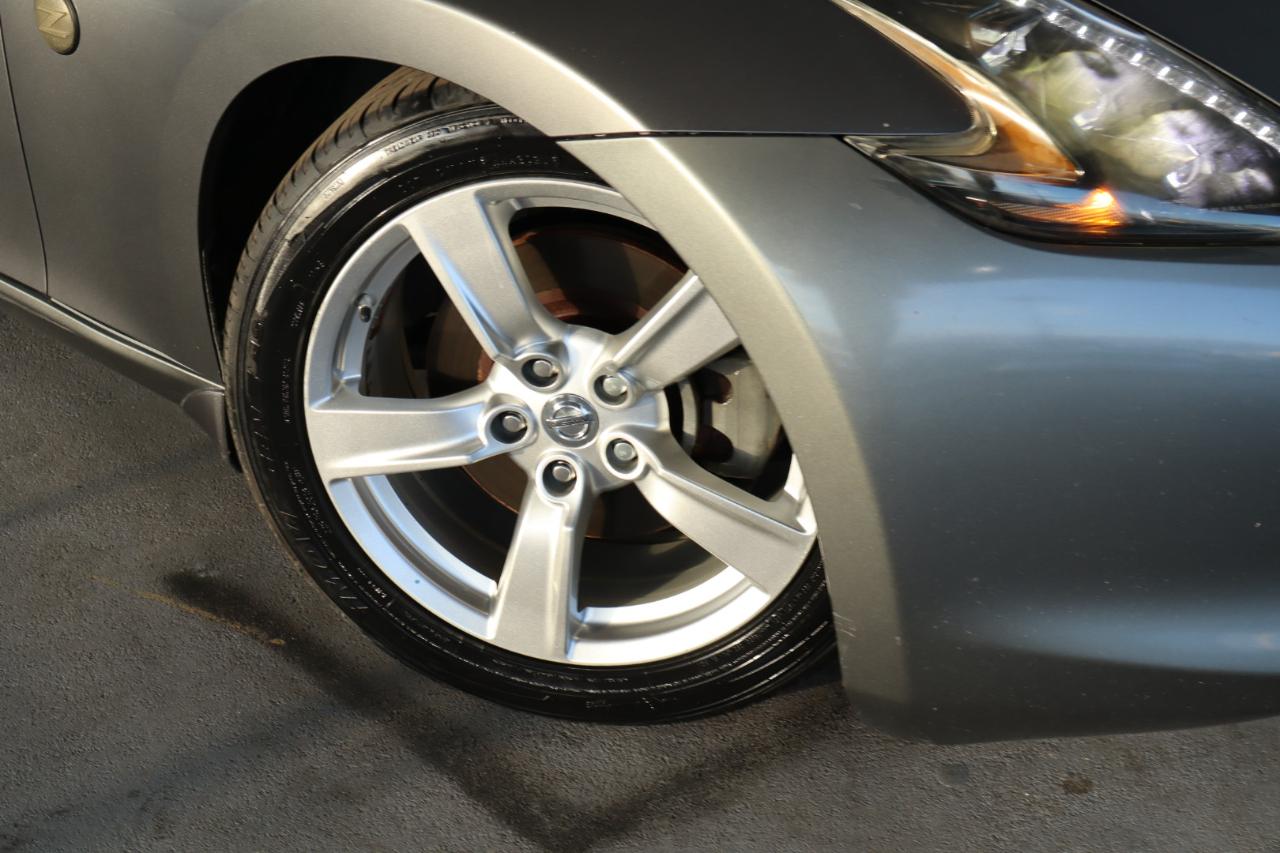 Nissan 370Z 2dr Cpe Auto 2012