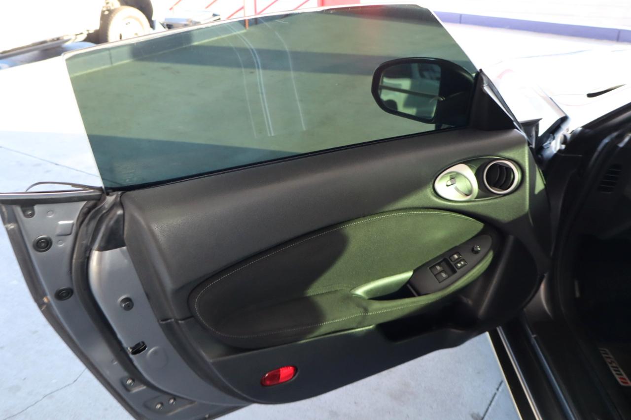 Nissan 370Z 2dr Cpe Auto 2012