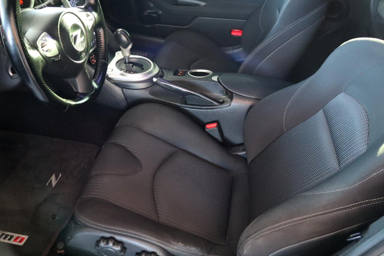 Nissan 370Z 2dr Cpe Auto 2012