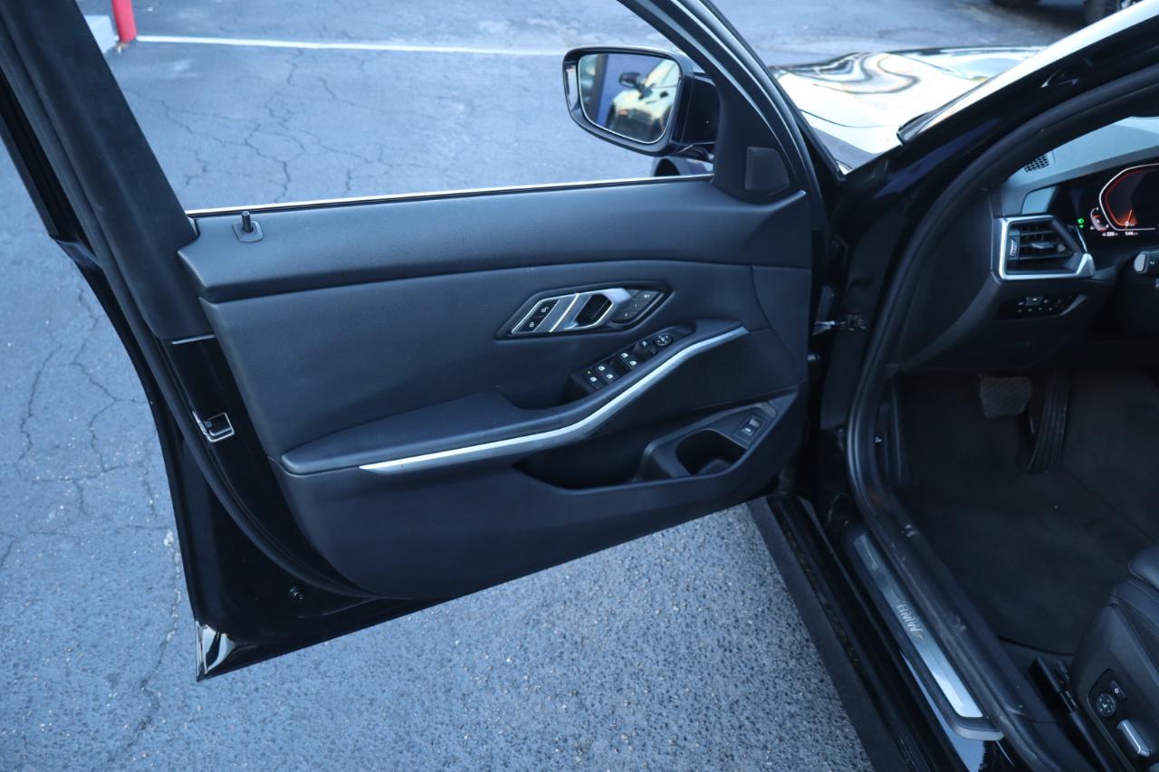 BMW 3 Series 330i Sedan 2019