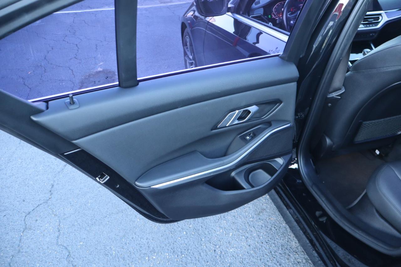 BMW 3 Series 330i Sedan 2019