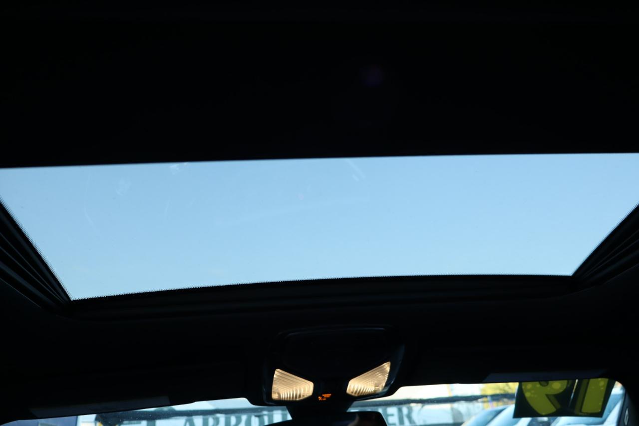 BMW 3 Series 330i Sedan 2019