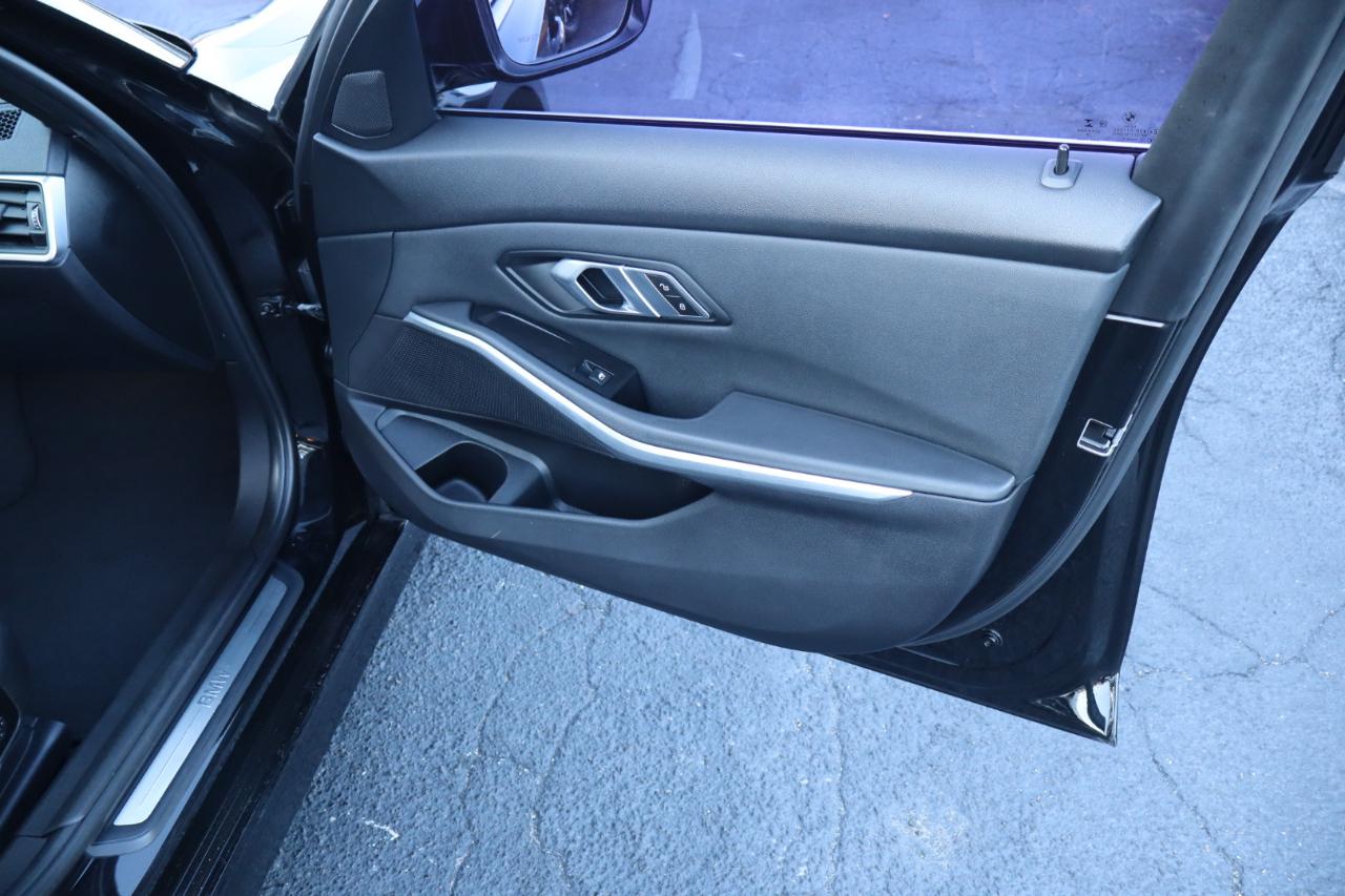 BMW 3 Series 330i Sedan 2019