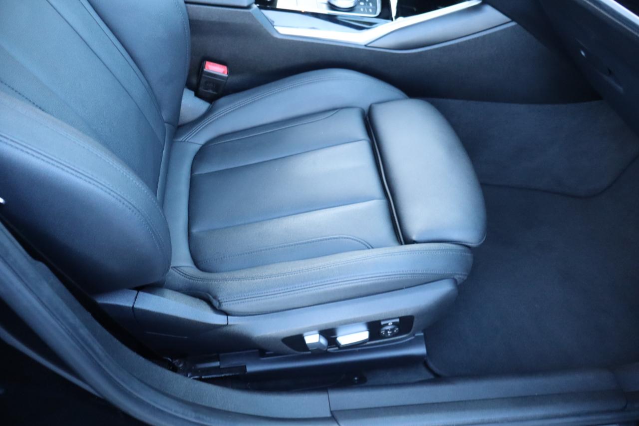 BMW 3 Series 330i Sedan 2019