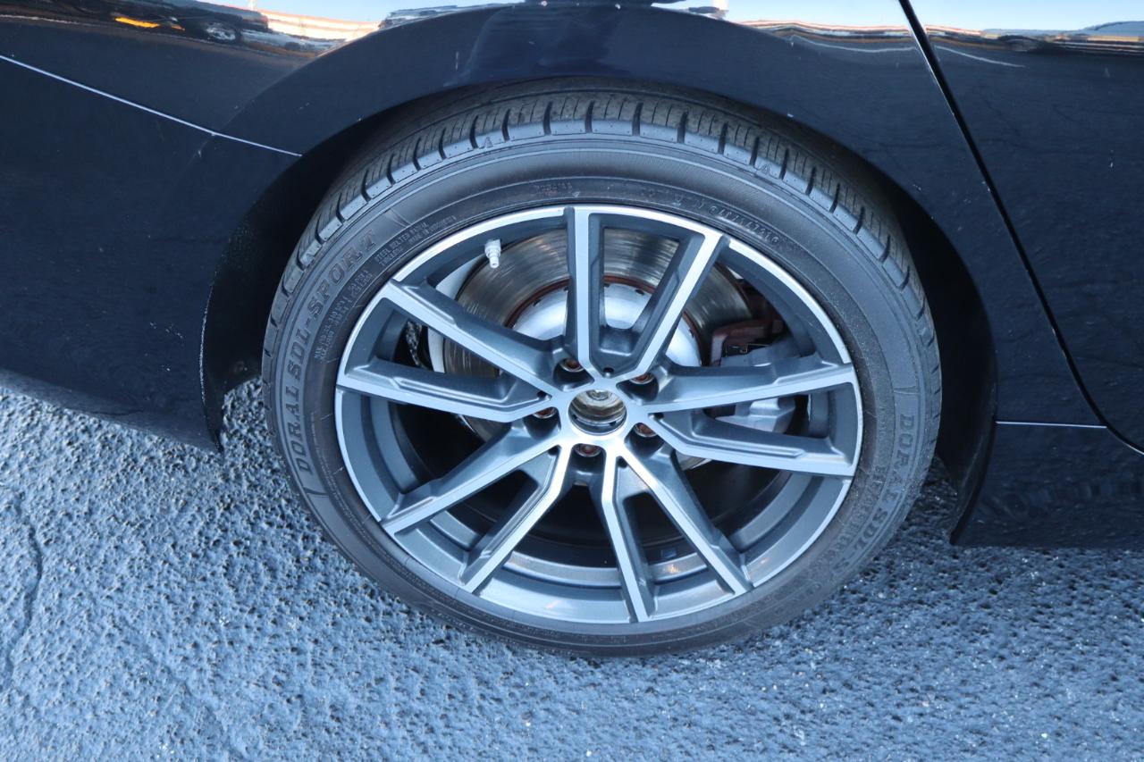 BMW 3 Series 330i Sedan 2019