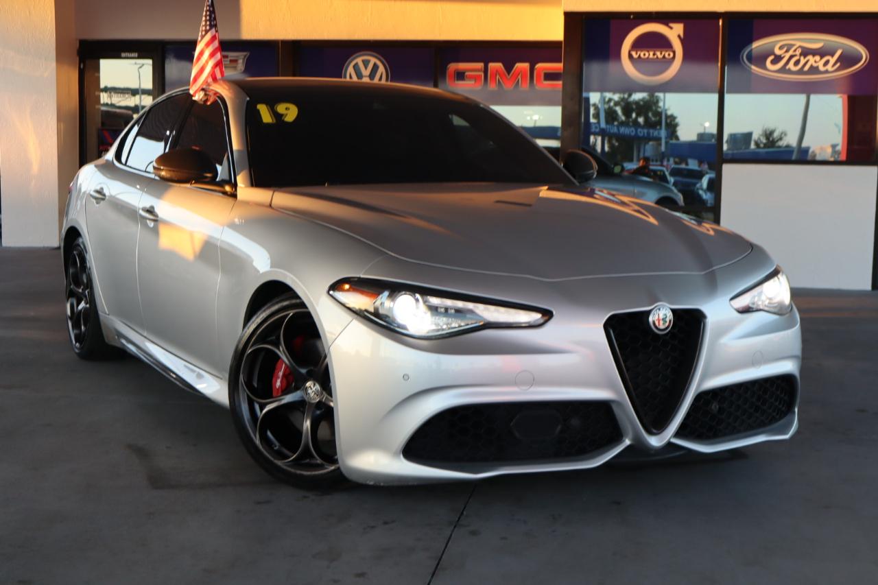 Alfa Romeo Giulia Ti Sport Carbon RWD 2019