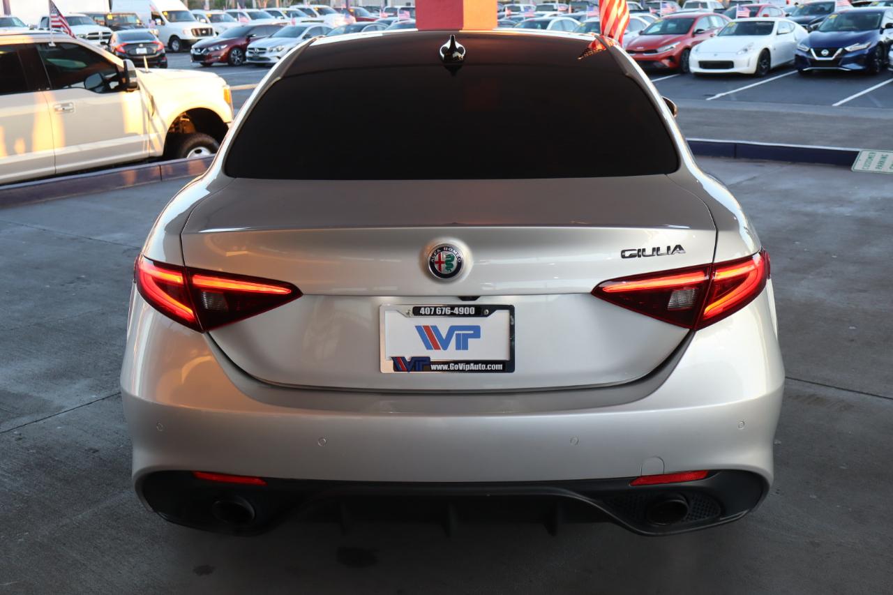 Alfa Romeo Giulia Ti Sport Carbon RWD 2019