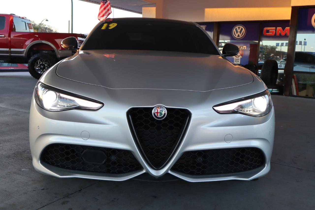 Alfa Romeo Giulia Ti Sport Carbon RWD 2019