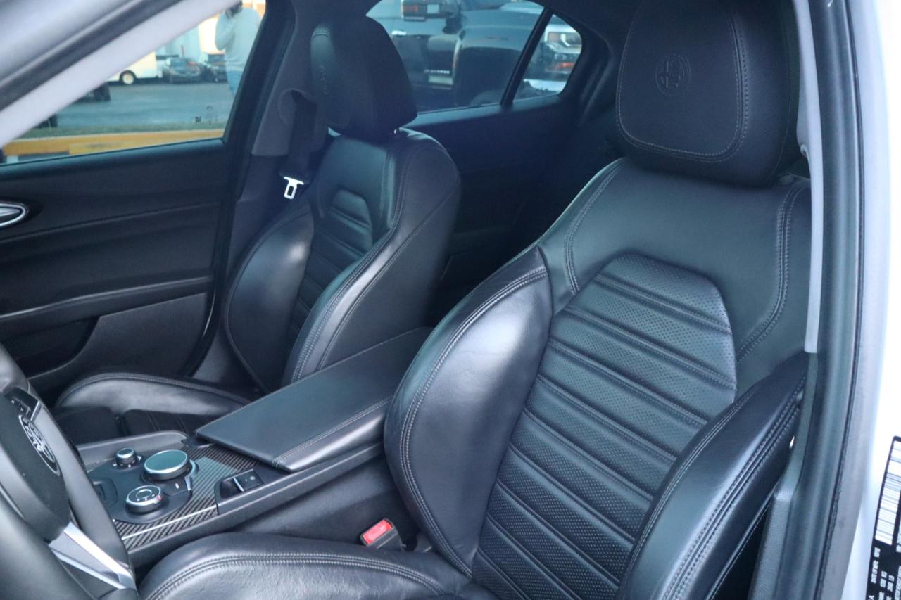 Alfa Romeo Giulia Ti Sport Carbon RWD 2019
