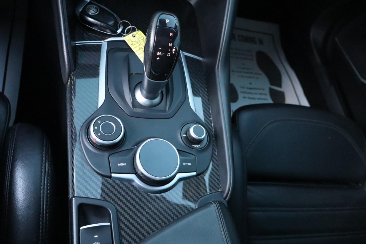 Alfa Romeo Giulia Ti Sport Carbon RWD 2019