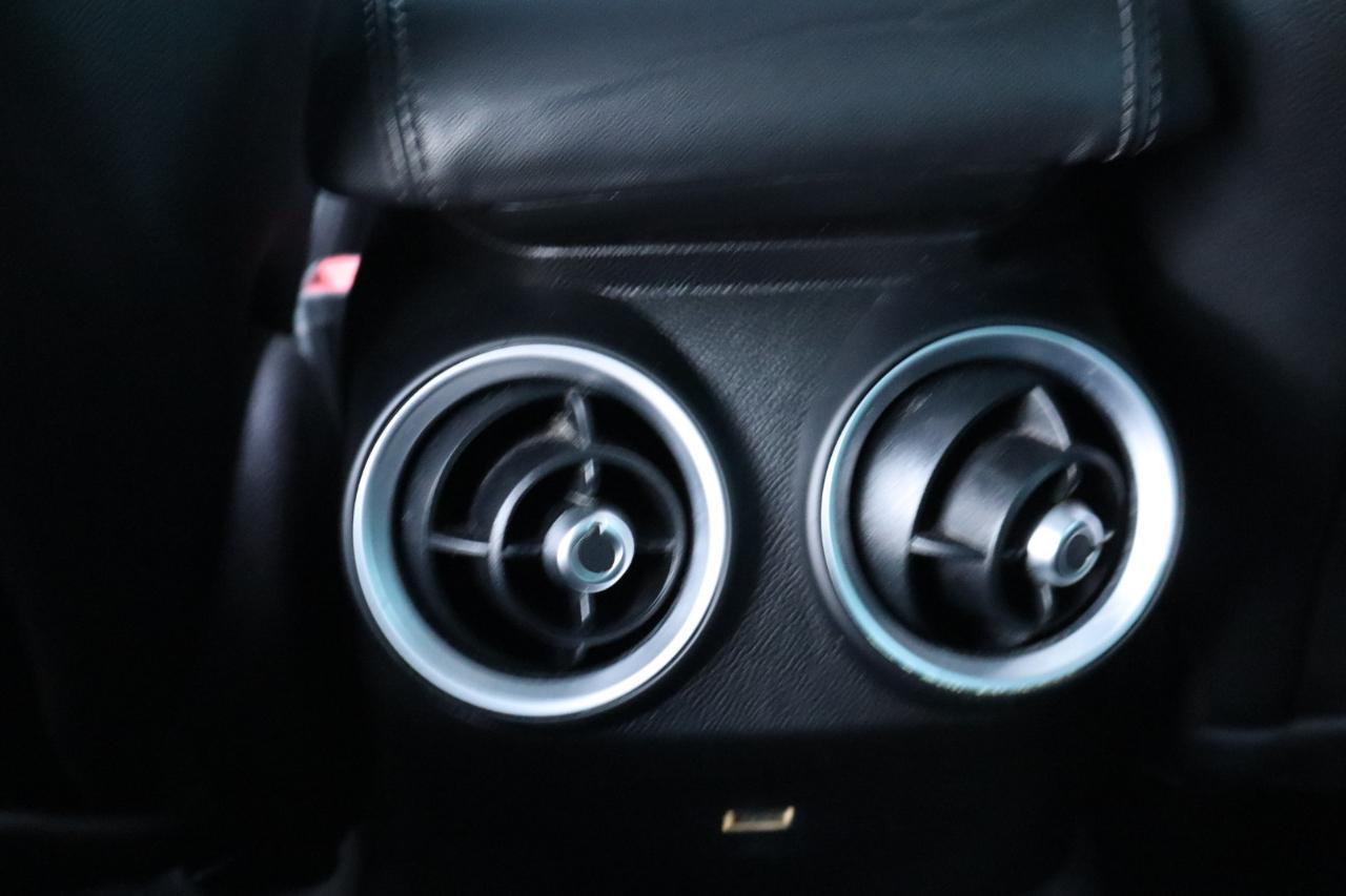 Alfa Romeo Giulia Ti Sport Carbon RWD 2019