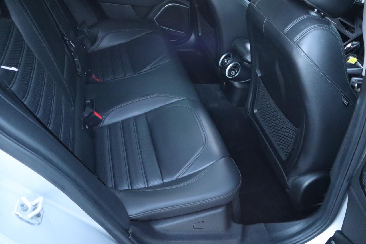 Alfa Romeo Giulia Ti Sport Carbon RWD 2019