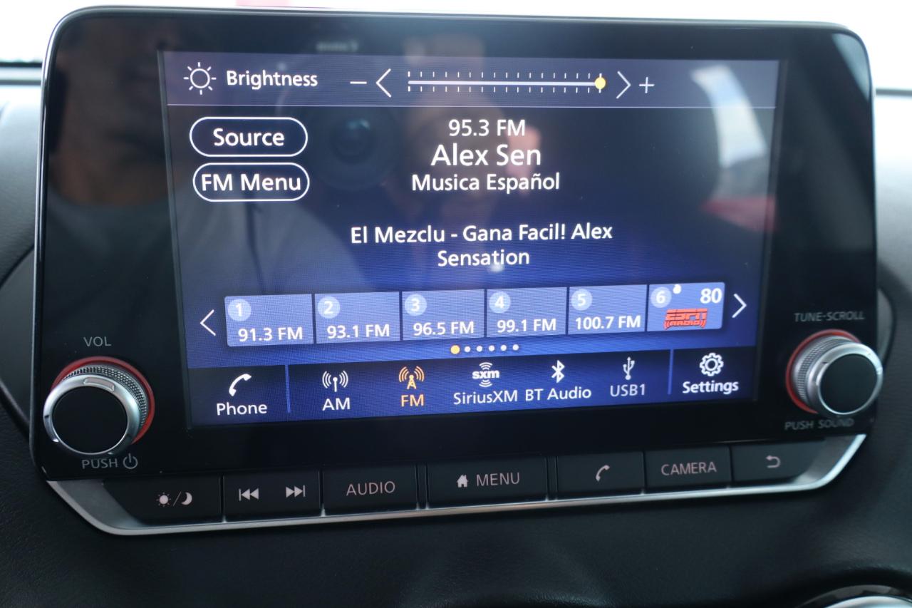 Nissan Sentra SR CVT 2021